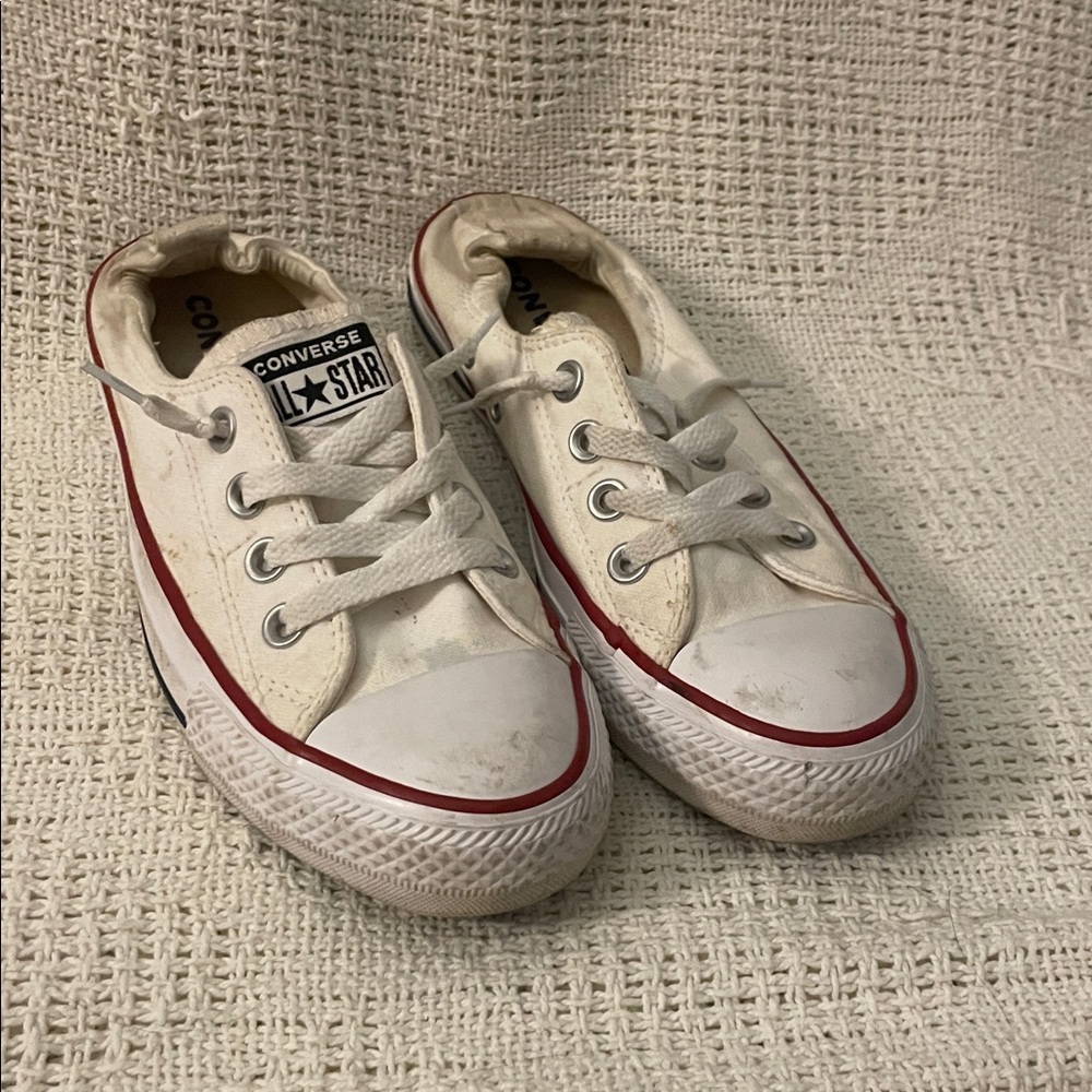 Converse Cream Low-Top Sneakers with Red Trim